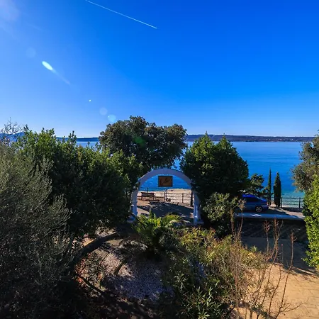 Хостел Beach Villa Selce Селце