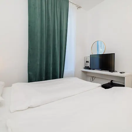 Beach Villa Selce Хостел