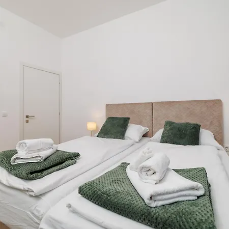 Beach Villa Selce * سيلتسي