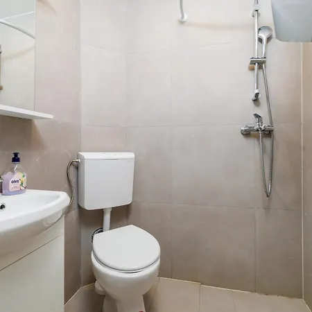 بيت شباب Beach Villa Selce سيلتسي