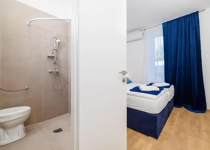 Beach Villa Selce Hostel *