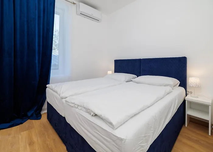 Beach Villa Selce Hostel